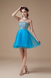 Mini-length Teal A-line Strapless Organza Prom Gown with Beads